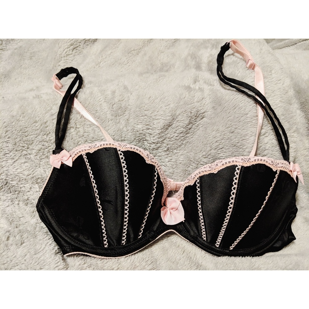 Victoria Secret bra